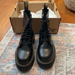 NWT DR MARTENS Jadon Black Platform Polish Smooth Boots Size US 8 Women’s Shoes